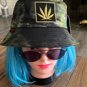 Unisex Leaf bucket 👒